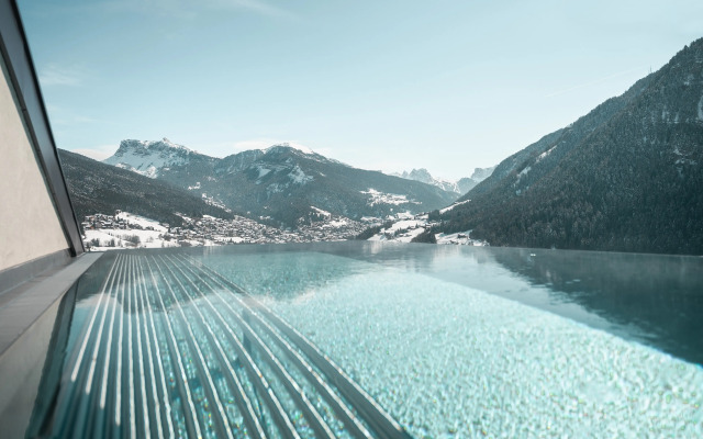 La Cort My Dollhouse - Adults Only