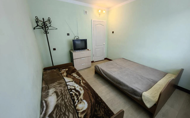 Na Ulitse Izobilnaya 19B Private House