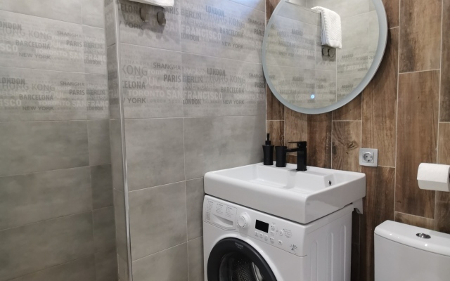 V Tsentre Sochi s Terrasoy i Zonoy Barbekyu Apartments