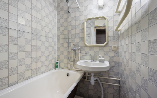 Otlichnaya dvukhkomnatnaya kvartira s yevroremontom Flat