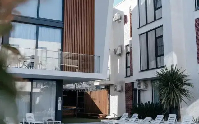 Na Ulitse Molodogvardeyskaya 2/64 Apartments