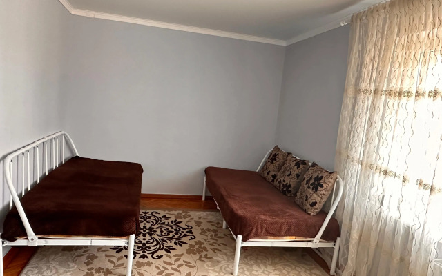 Na Prospekte Lenina 63A Flat