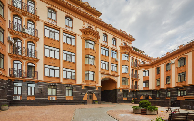 v TSentre Klassik Apartments