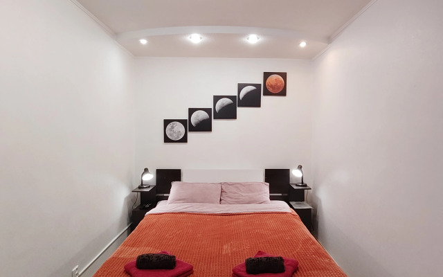 Квартира Двухкомнатная на Площади Пять Углов