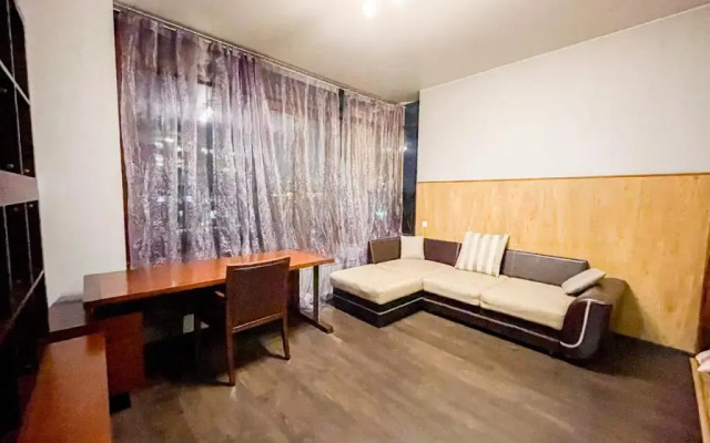 Samotsvet 8 Na Kievskoy 3 Apartments