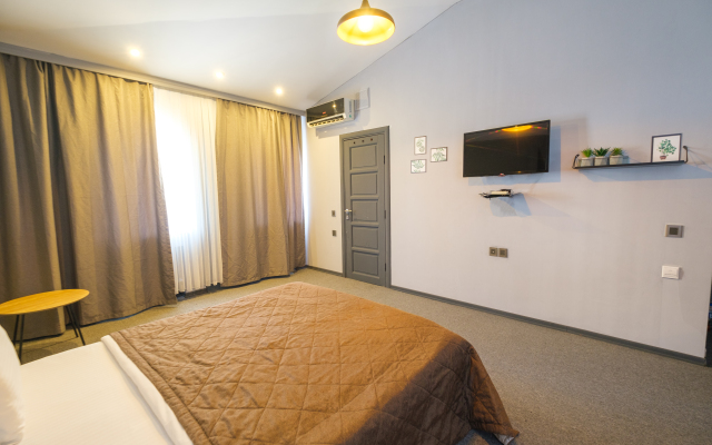 Maestro Hotel