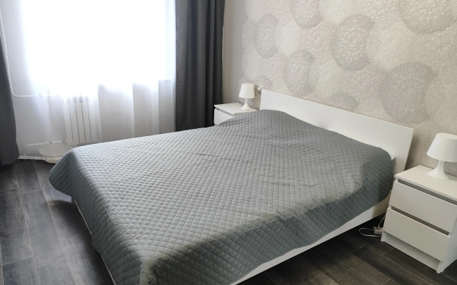 Prostornaya Svetlaya Uyutnaya Raspolozhena V Razvitom Rayone Goroda Flat