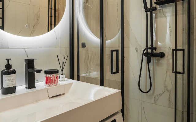 Трехкомнатная Квартира в Центре с Новым Ремонтом