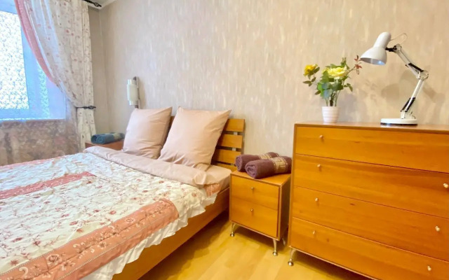 Na Khabarovskoy Ulitse, 60 Flat