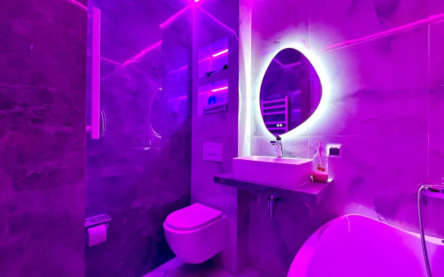 S Dzhakuzi Na Vysokom Etazhe Na Berezovoy Flat