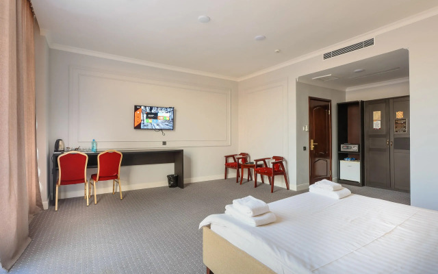 Grand Opera Hotel
