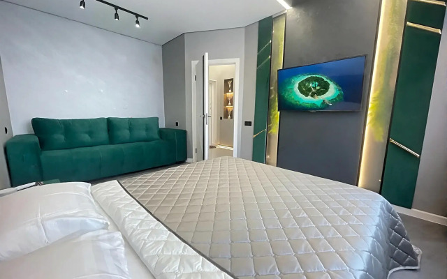 Квартира Дизайнерские Маргелова 7/2, 12 эт. (HouseVip26)