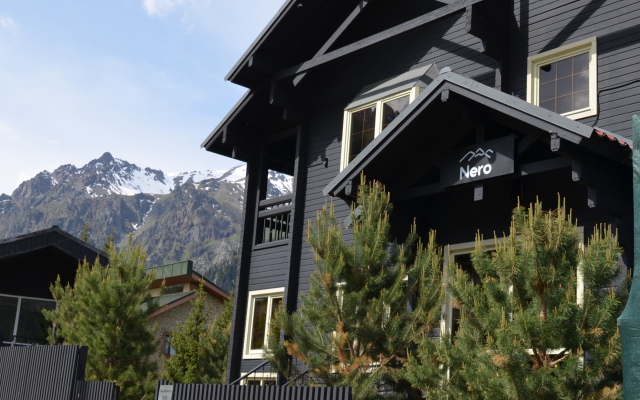 Chalet Nero Bianca