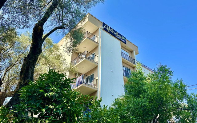 Akhdar Apart-Hotel