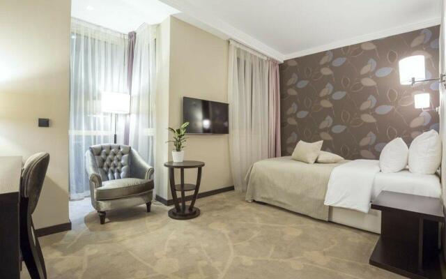 Constantine the Great Hotel