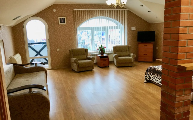 Na Ploschadi Zaharova Guest House