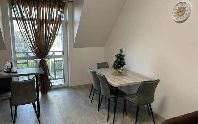Dvukhyarusnaya kvartira Turgeneva 9A Flat