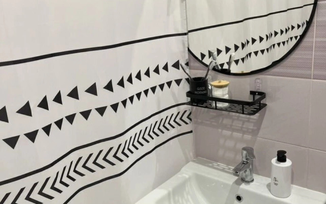 Stilnaya, Uyutnaya, Svetlaya S Kachectvennym Sepvisom Flat
