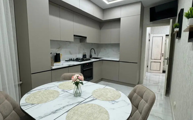 Ryadom S Aeroportom Flat