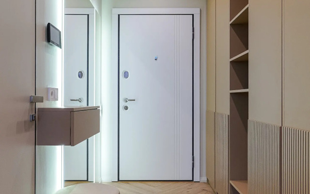 stil'naya dvuhkomnatnaya VIP na beregu reki Flat