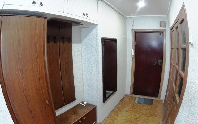 Chelyuskintsev 5 Apartments