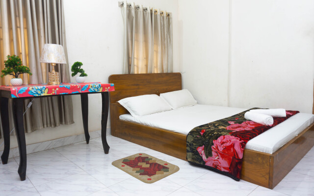 White House International Residential Hotel