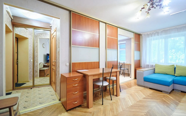 Dvukhkomnatnaya Tsentr Zhd Vokzal Flat