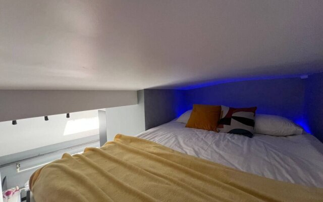Dvukhurovnevyye Apartamenty Cloud Attic na Elektrozavodskoy