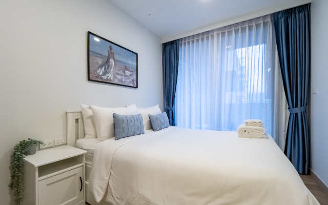 Komfortnye v Laguna Skypark Apartments