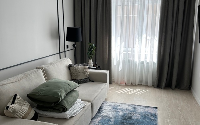 Stilnaya Na Pervoy Linii Morya Flat
