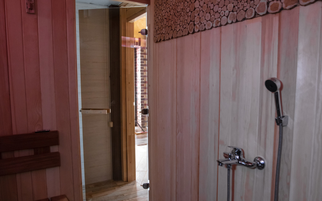 Dom Dlya Otdyiha S Banej Fermerskoe Podvor'e Guest House