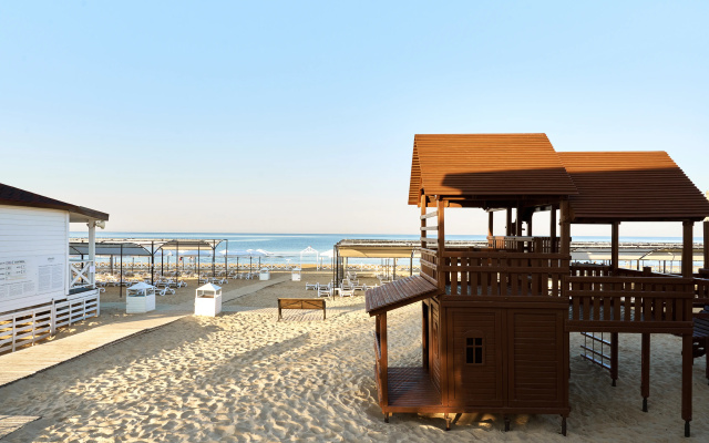 Курортный отель Alean Family Riviera