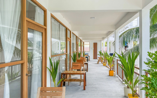 Lagoon Thoddoo Villa