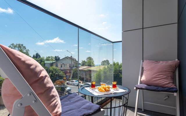 S Balkonom Festivalny Apartments