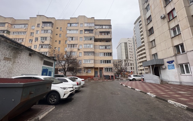 Квартира 2х комнатная на Народном Бульваре 77