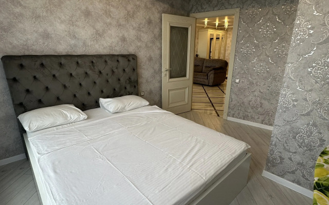 Апартаменты В Центре Сочи Вита-Нова 1