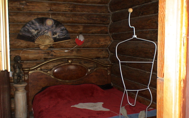 Belovezhskaya Lesnaya Skazka guest house