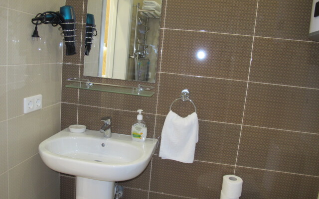 Na Bulvare Nadezhd 4/3 Apartments