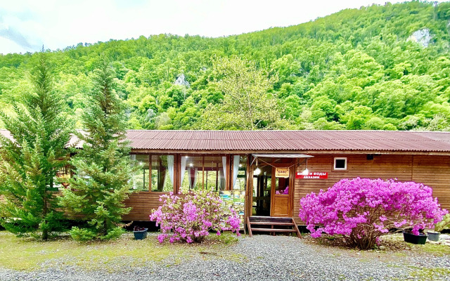 Zhoekvara Hotel