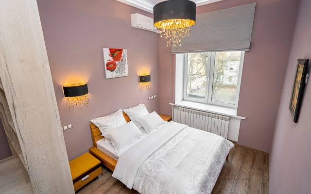 Апартаменты Трехкомнатная квартира возле парка Горького