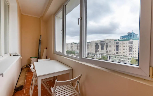 Na Ulitse Dostyk, 14 Apartments