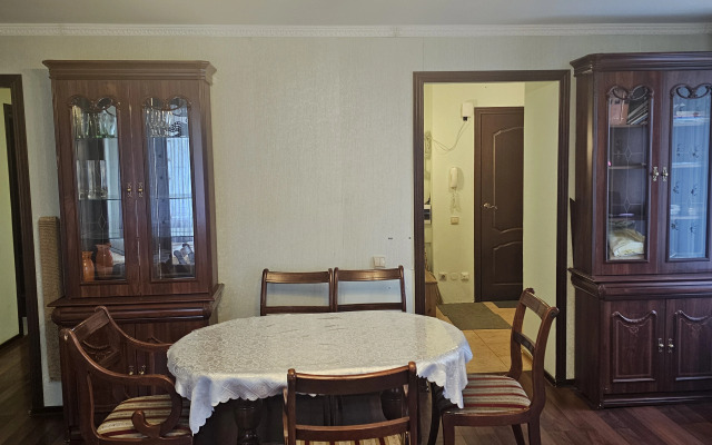 Trekhkomnatnaya Vozle Plyazha Flat