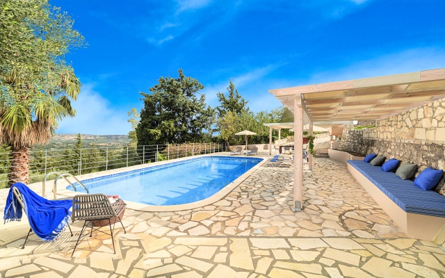 Вилла Chrysallis Heated Pool