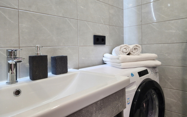 Apartments Queenstay Utrenniy Briz Na Voykovskoy