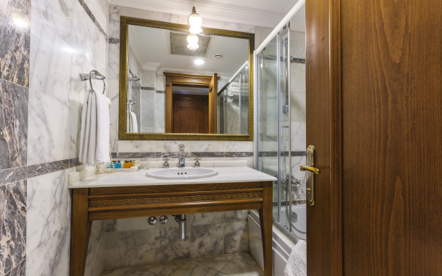 Acra Hotel - Special Class