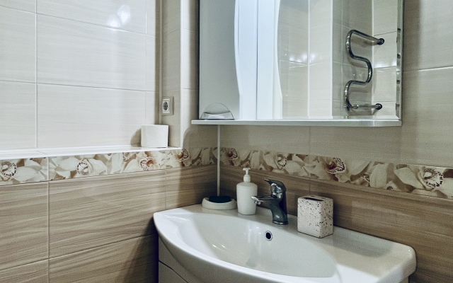 Апартаменты Unique Apart Лен рядом с Медсанчастью МВД, Парком Чудес и СГК Кирова 25