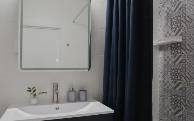 Roomyroom Ralladio U Metro Lomonosovskaya Apartments