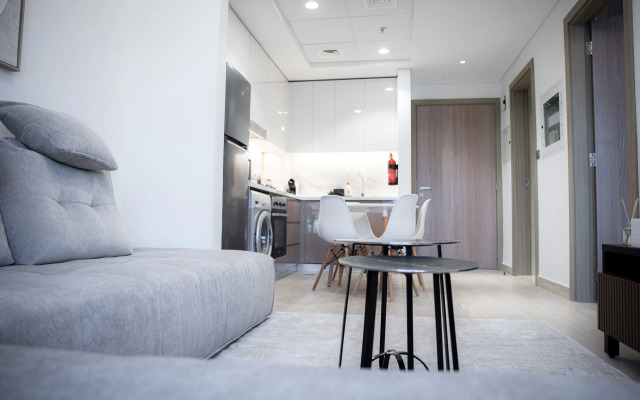 Апартаменты Welcome Home in Azizi Riviera 39