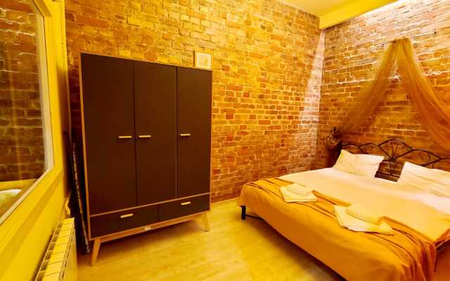 Апартаменты на Большом 13 Эркер