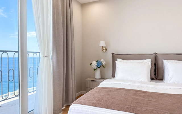 Apartment Monako 24 Zhk Graf Tolstoy 311